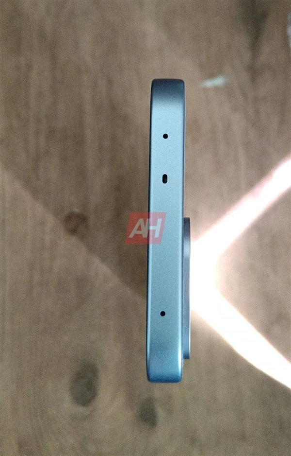 一加Turbo实图曝光：9000mAh巨无霸电池+144Hz显示屏