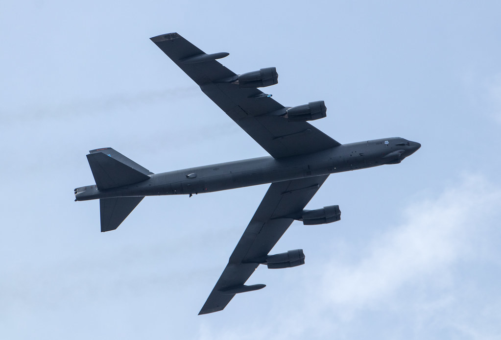 (资料图)61-0010号的B-52轰炸机,在此次飞行中呼号为BUNNY01 社交媒体