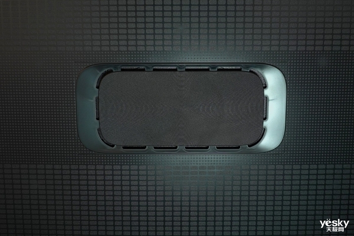 海信小墨E5Q Pro评测:AI赋能画质与体验升级,客厅秒变世俱杯赛场