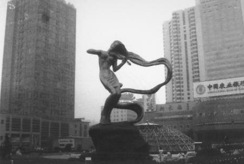 长沙街头(很多照片洗坏了)。(图/被访者供图)