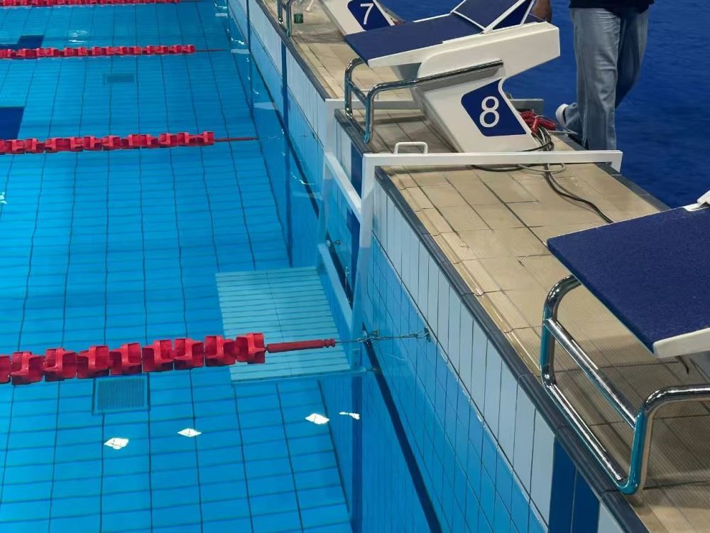 图为智能游泳出发台。由受访者供图