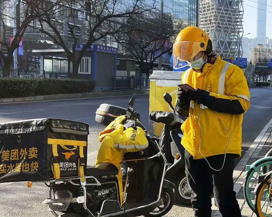 10000mAh的手机它来了!快把充电宝扔了吧