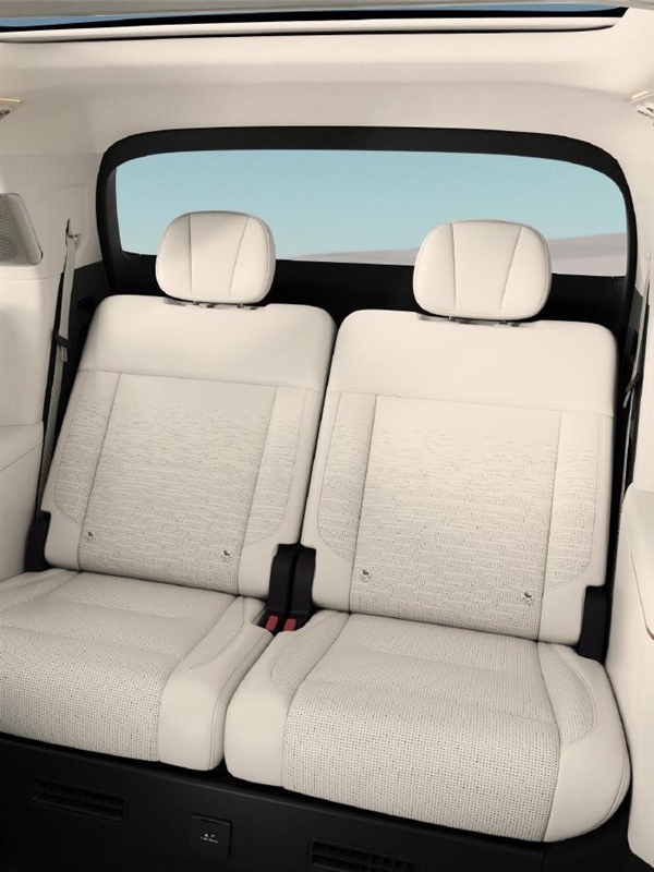 领克插混大型SUV 900 EM-P续航曝光!纯电可达185/220公里