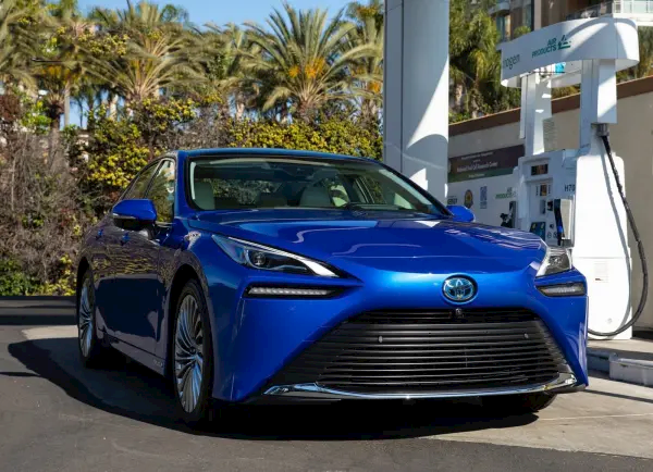 坚守氢能源 丰田将发新一代燃料电池系统:耐用性媲美柴油机