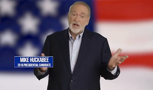 赫卡比在广告中推销助眠补剂。图为外媒发布的视频截图