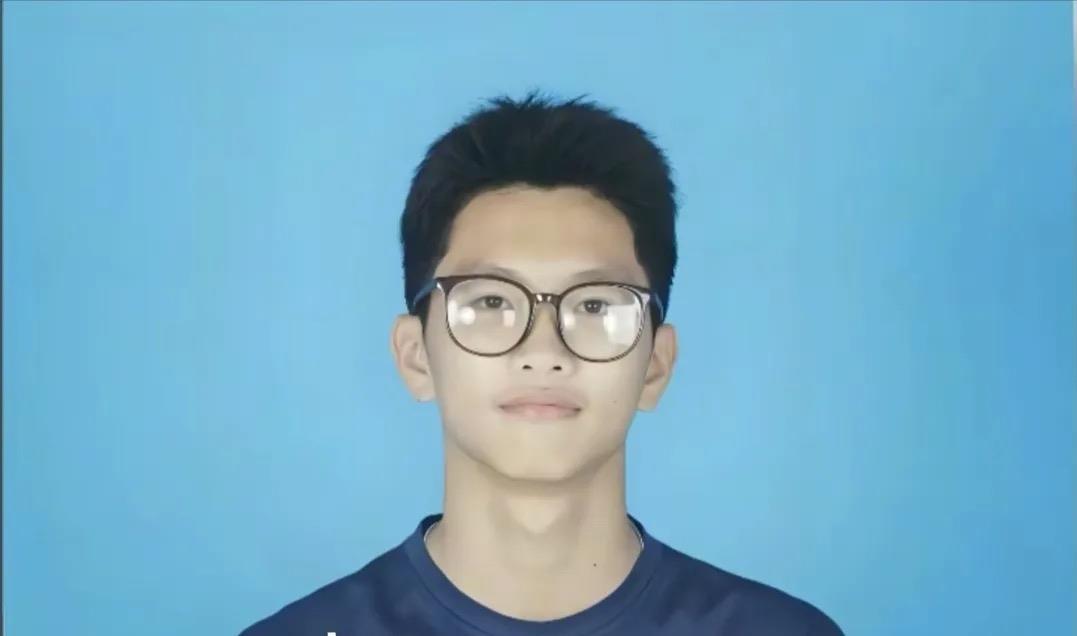 高中生在操场跑完步后不幸去世,多方回应