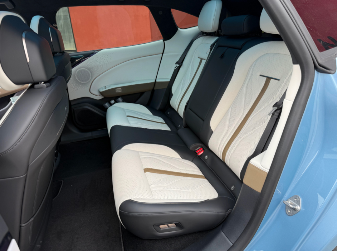 19.99万的007GT,极氪今晚诚意到位了