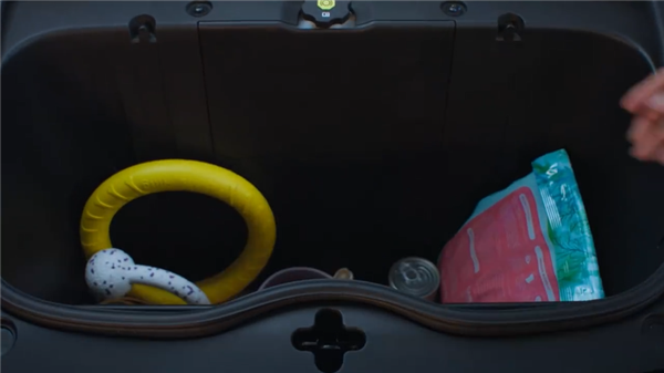 超1250L纯平空间+同级最大前备箱!蔚来萤火虫更多配置公布:4月19日上市