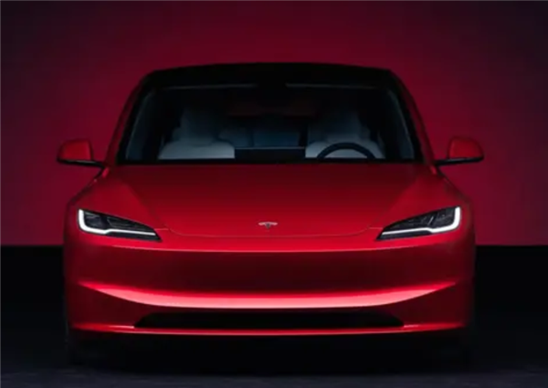 加价3600元23.55万元起！新款特斯拉Model 3后驱版上市