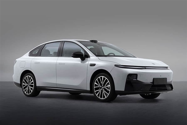 起售价或低于10万 零跑全新纯电轿车B01官图发布:爆款预订