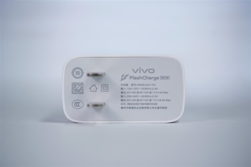 果味十足的vivo手机!vivo X200s全面评测:最强“苹替”的安卓标准旗舰