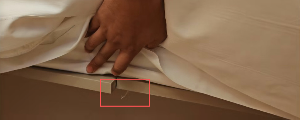 床铺下方的“尖锐物”