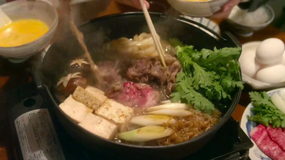 开窍的餐厅懂得“秀色可餐”的道理。(图/《深夜食堂》)