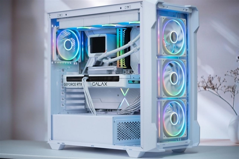 影驰RTX 5060 Ti金属大师白金版16GB MAX OC评测:DLSS 4加持4K游戏轻松流畅 纯白设计完美匹配影驰全家桶