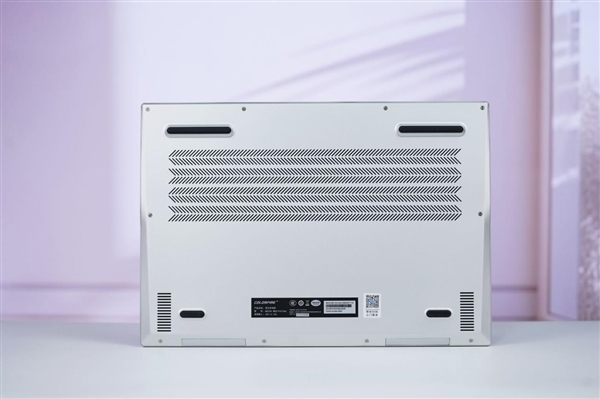 宅系玩家首选!七彩虹橘宝R16 Ultra评测:高颜值金属外观 2k游戏爽玩