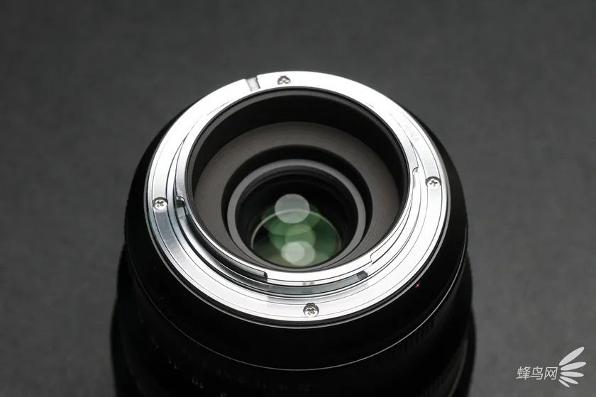 老蛙8-15mm F2.8鱼眼镜头评测 超广角的奇幻之眼