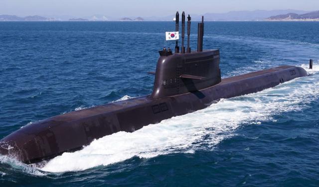 韩国盯核潜艇盯了数十年,最终碰到了一位交易总统才圆梦