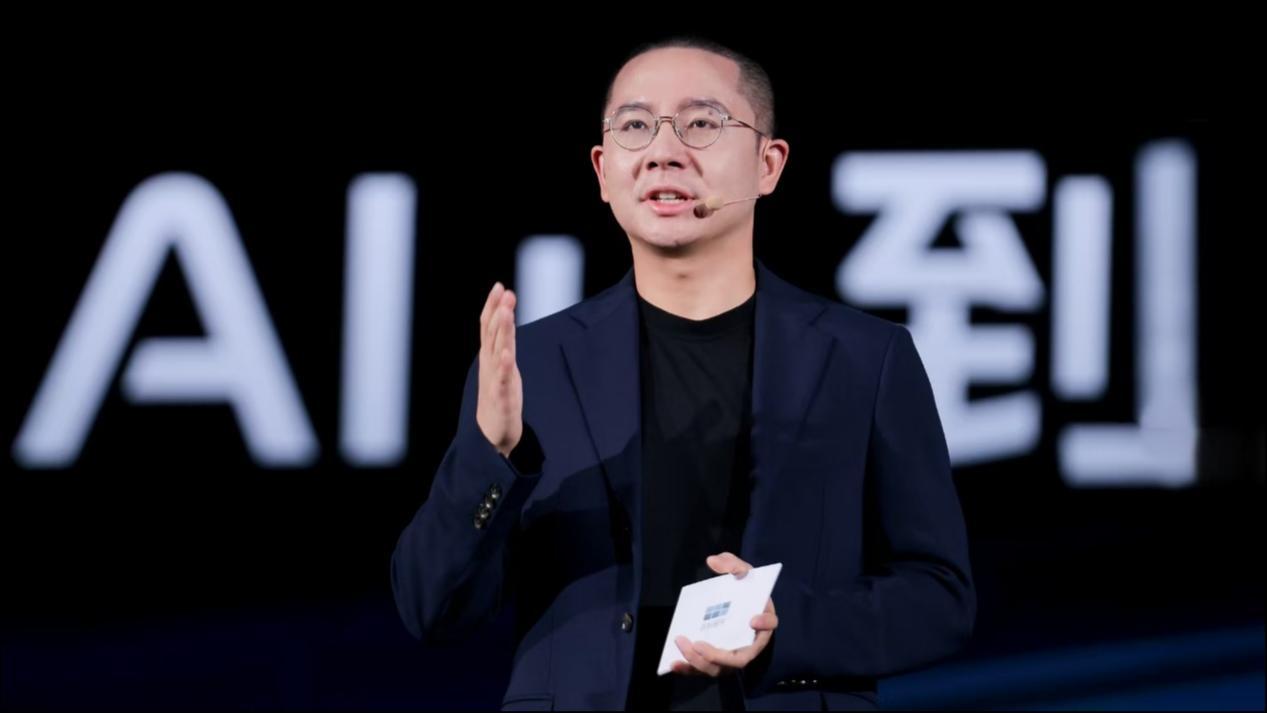 千里科技董事长印奇：未来的车将越来越趋向于机器人｜钛媒体AGI_凤凰网