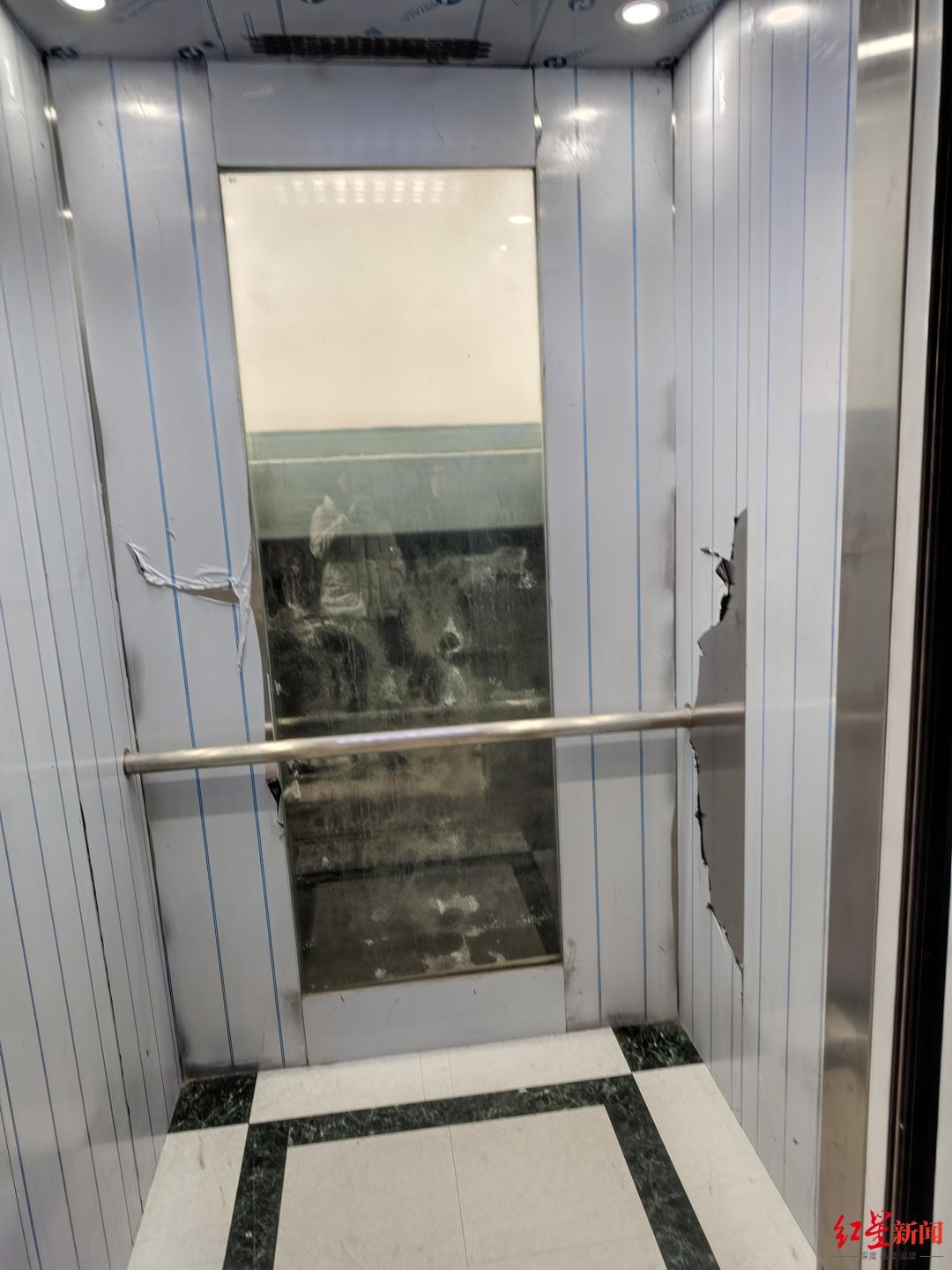 ▲樊大爷所在单元楼的电梯还没有通过验收