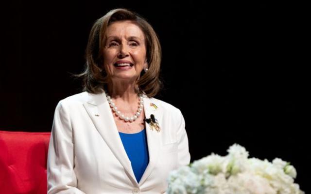 “国会女股神”佩洛西退场,炒股捞疯了