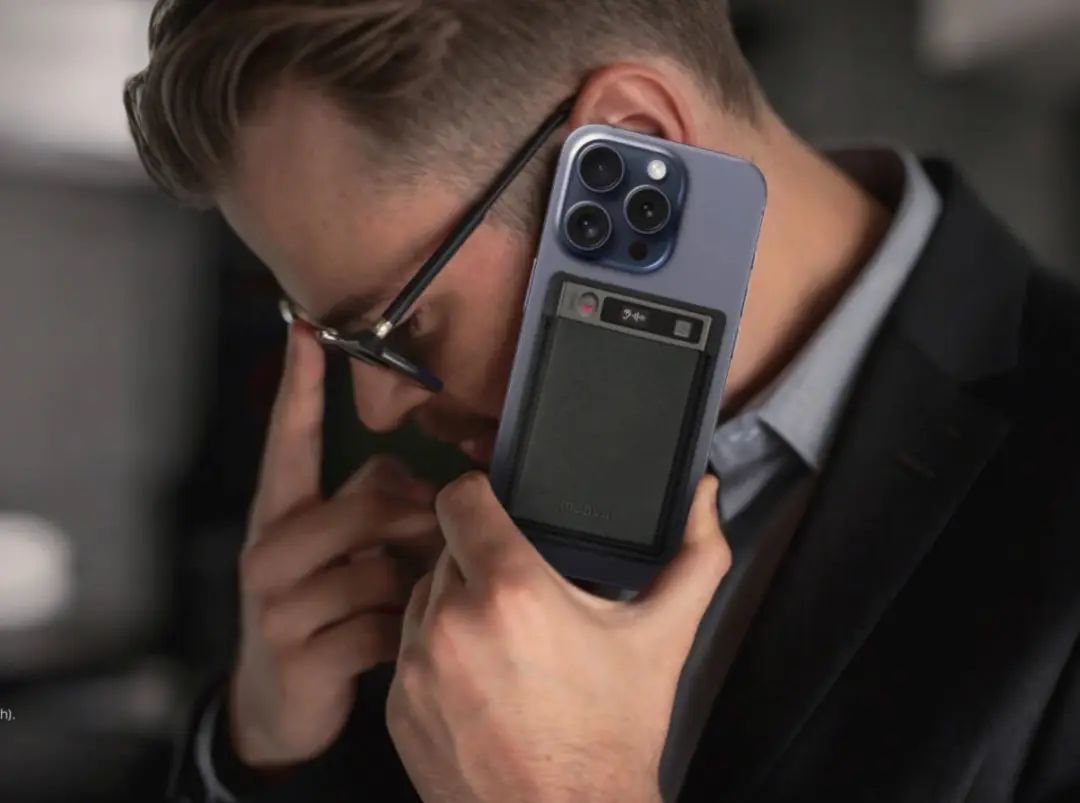 一个被 AI 硬件伤害了十年的创业者,又做了一个 AI 硬件