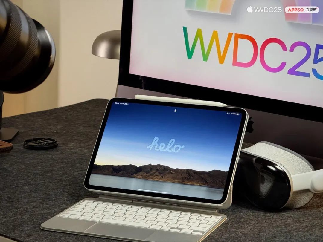 iPhone系统最激进更新来了!iOS 26变玻璃,苹果AI“明年再说”