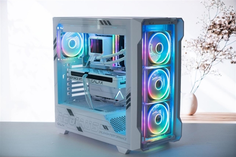 影驰RTX 5060 Ti金属大师白金版16GB MAX OC评测:DLSS 4加持4K游戏轻松流畅 纯白设计完美匹配影驰全家桶