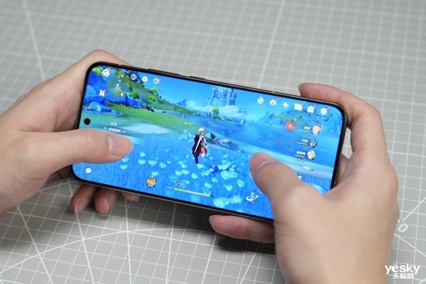 荣耀GT Pro搭载144Hz绿洲护眼电竞屏,高刷与护眼兼得