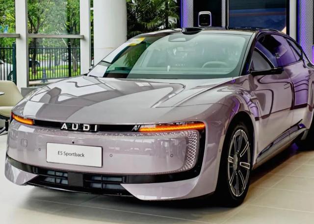 奥迪双雄恩怨再掀波澜,一汽奥迪发海报内涵上汽奥迪