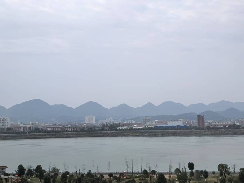 澧水边的石门县城。本文图片除标注外均由 澎湃新闻记者 谭君 摄