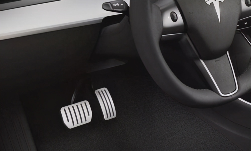 早报|单踏板新规:不可减速至停车/罗马仕退款排到 17 万位/苹果大模型负责人跳槽 Meta,年薪数千万