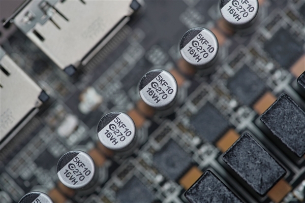 第四代电竞之心!铭瑄RTX 5070 iCraft OC 12G图赏