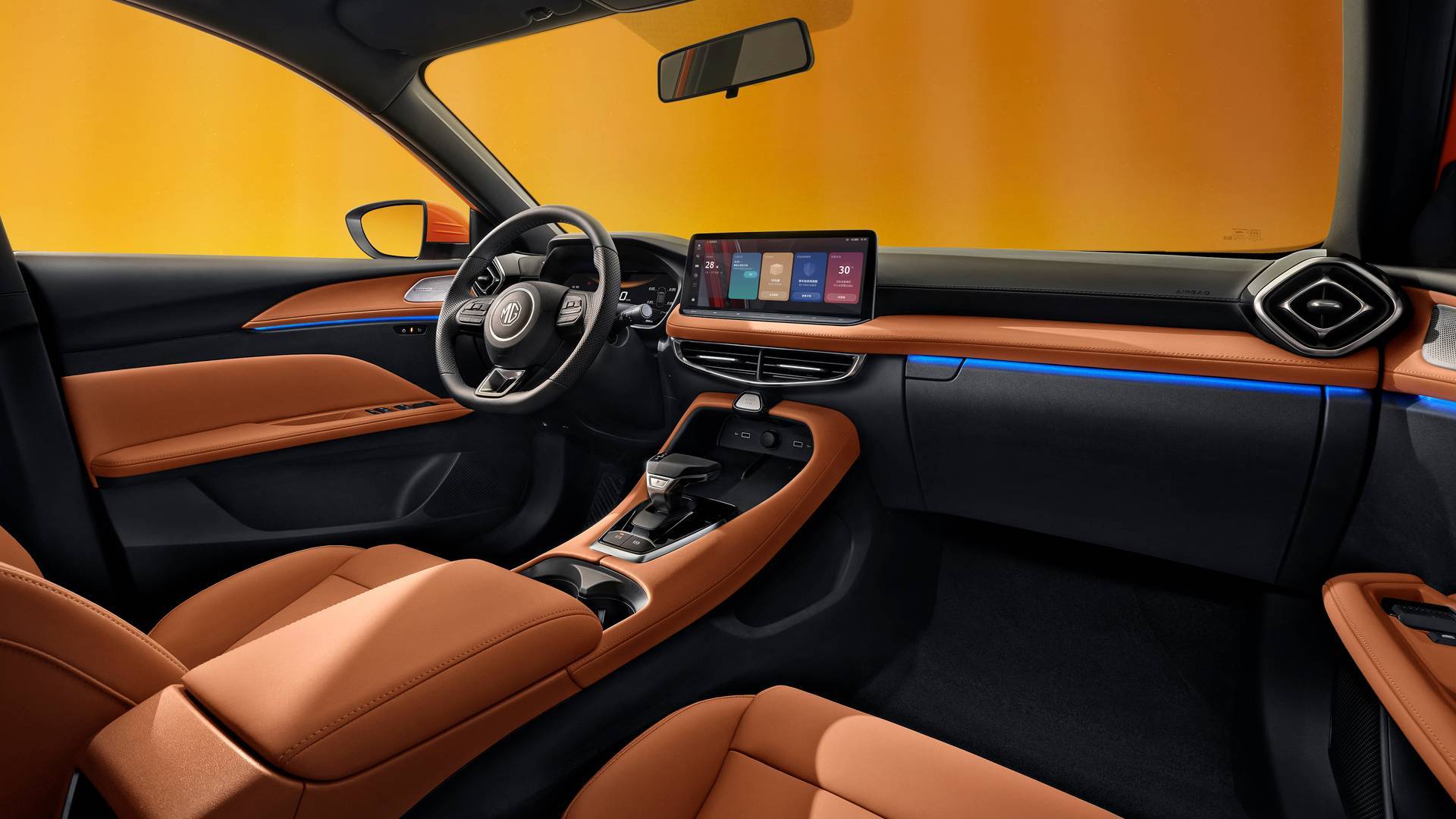 上汽名爵一口气发了三辆车,其中一辆会让 OPPO 帮着卖