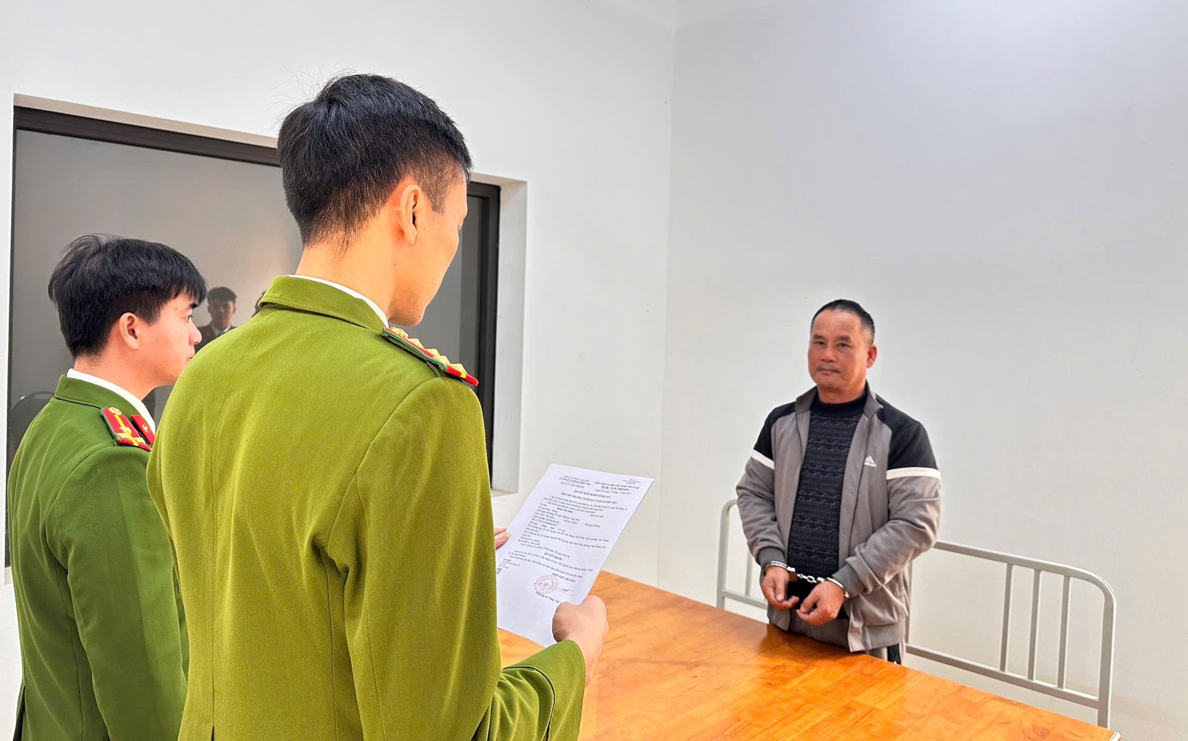 越南谅山省警方对犯罪嫌疑人段文生提起公诉，并签发逮捕令 越南公安部网站