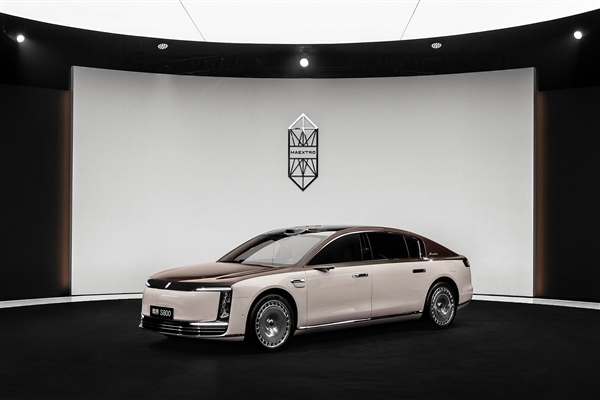 华为百万豪车超越奔驰迈巴赫!尊界S800上市首月大定6500台