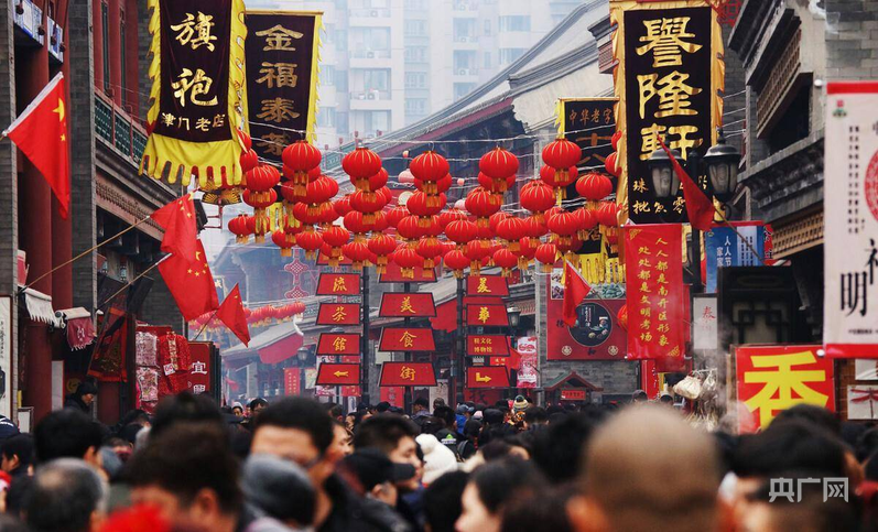 古文化街人头攒动（央广网发 古文化街供图）