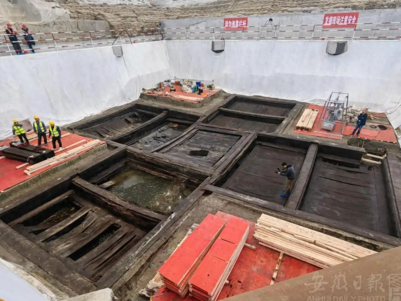 武王墩一号墓考古发掘现场。徐旻昊 方玲 摄 来源:安徽日报