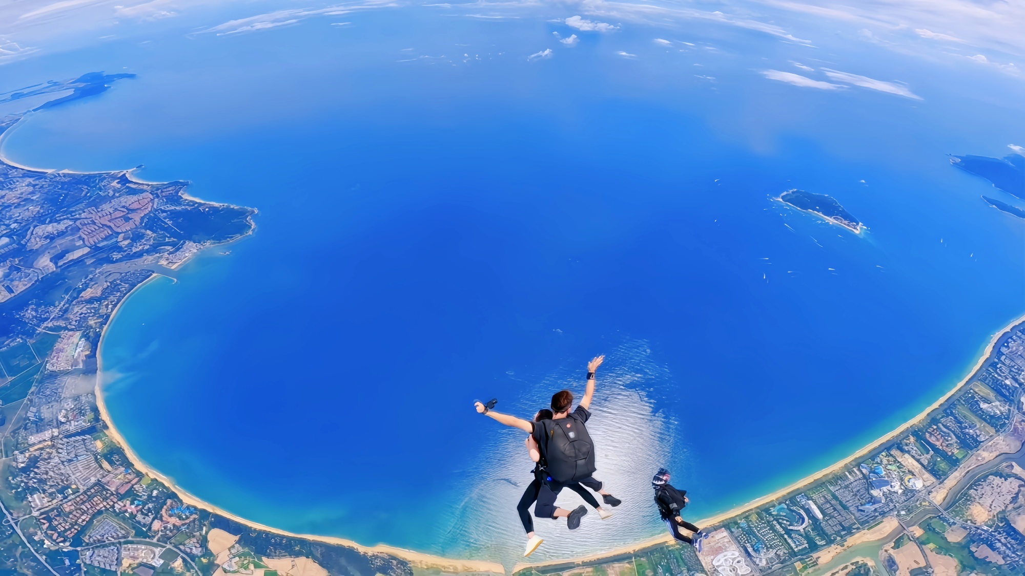 从高空俯瞰三亚海棠湾(央广网记者 陶淦 摄)