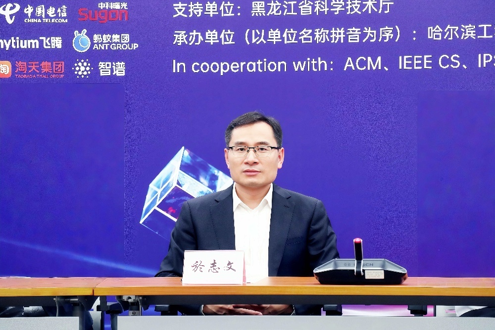 马斯克最新访谈：星链手机2年后上市，25年内实现火星移民