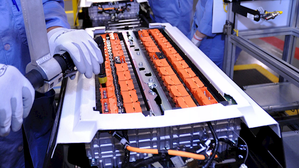 电池故障毒气涌入车舱致车主死亡！福特汽车及经销商被告上法庭