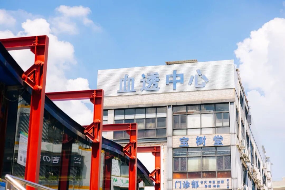 服装厂开在血透中心的四层 / 南风窗记者 郭嘉亮 摄