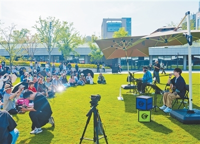 新潮商场发力青年消费（探访）