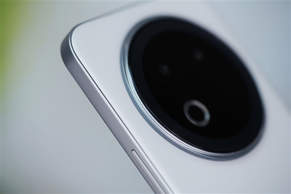 行业首款南德三防认证手机!魅族Note 16 Pro流云白图赏