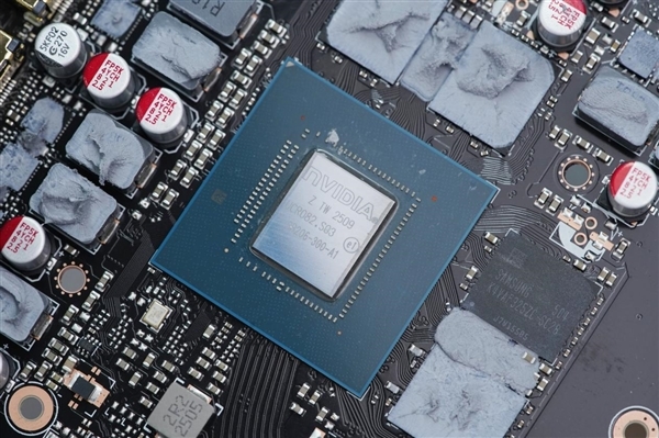 巧妙滑块设计!技嘉RTX 5060 Ti GAMING OC 16GB魔鹰图赏