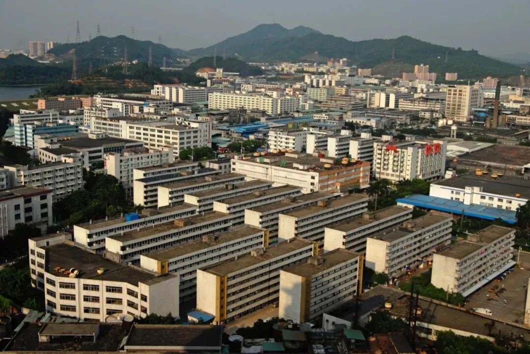 2008年的工业区,现在已经推平建成OPPO研发中心,小天才研发中心