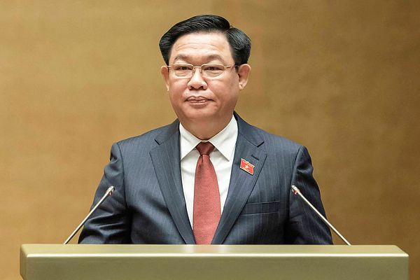 2023年10月,时任越南国会主席的王庭惠出席国会会议。 视觉中国