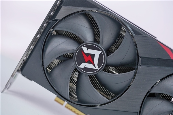 双风扇短小精悍!耕升RTX 5050追风OC显卡图赏