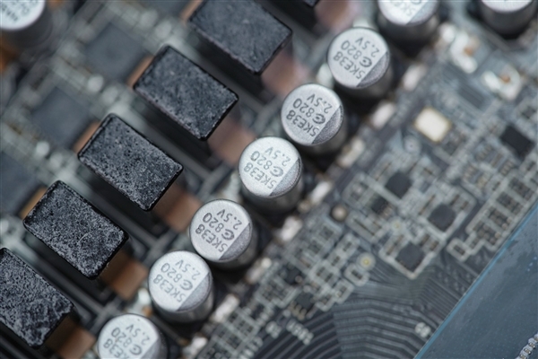 第四代电竞之心!铭瑄RTX 5070 iCraft OC 12G图赏