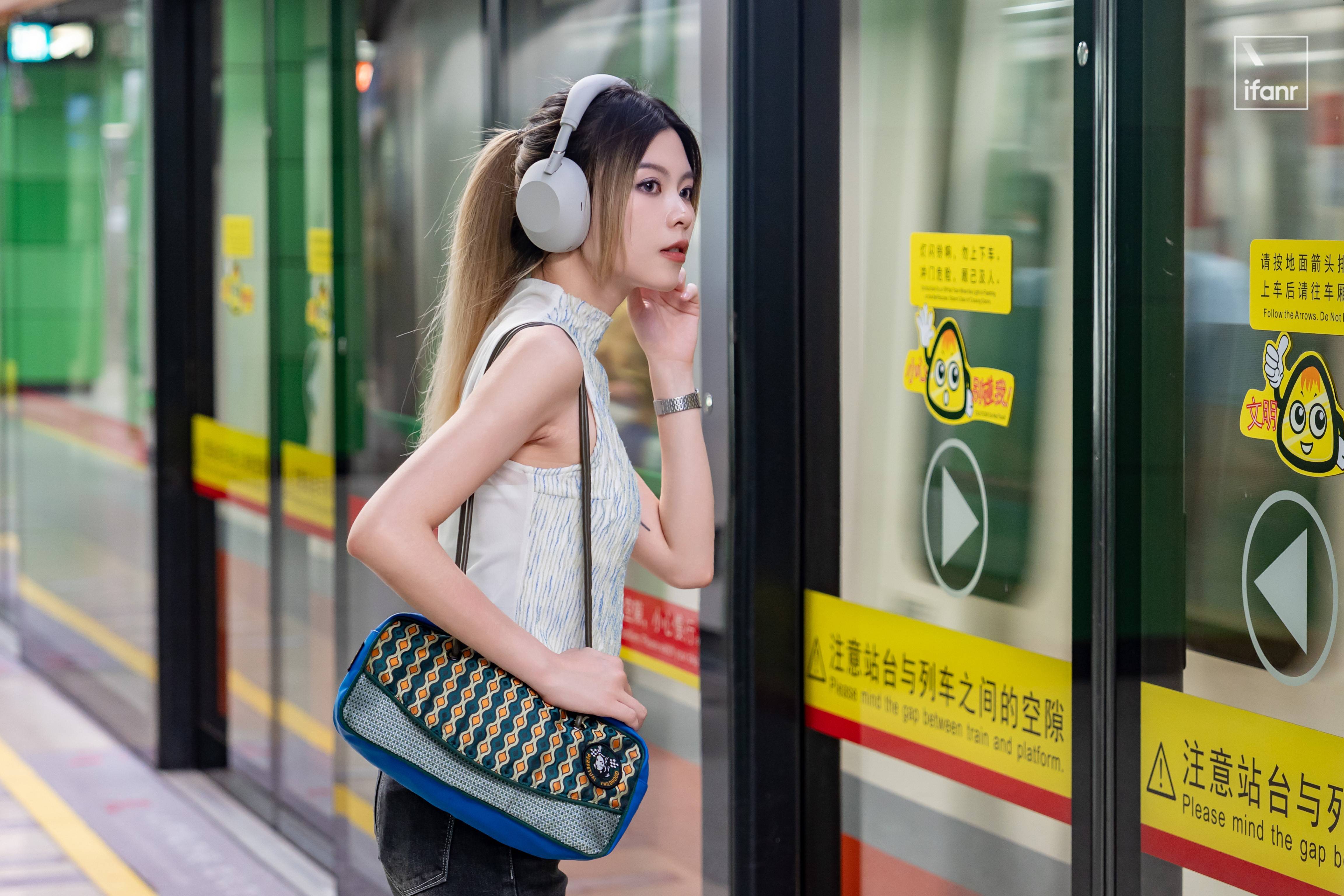 索尼 WH-1000XM6 首发评测:一款迟到三年的索尼旗舰降噪耳机