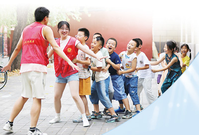 护健康成长 过安心假期(深聚焦)